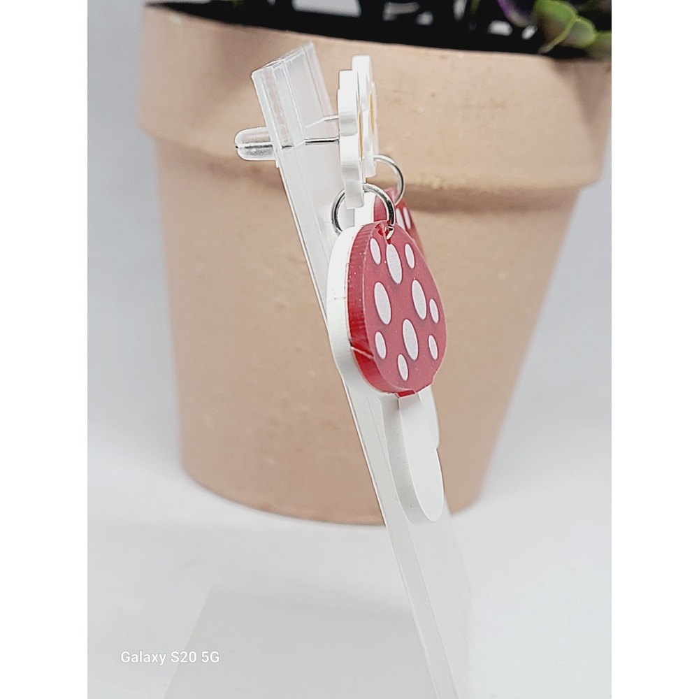 Red Mushroom Daisy Flower Acrylic Dangle Earrings Cottagecore Toadstool Studs‎ - Picture 2 of 7